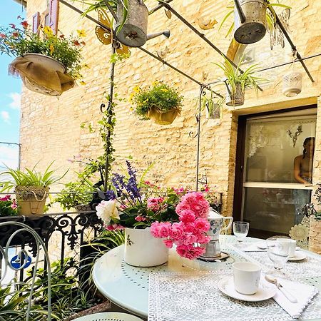 Spello House Patio Apartment ภายนอก รูปภาพ