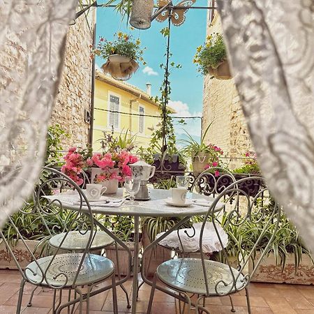 Spello House Patio Apartment ภายนอก รูปภาพ